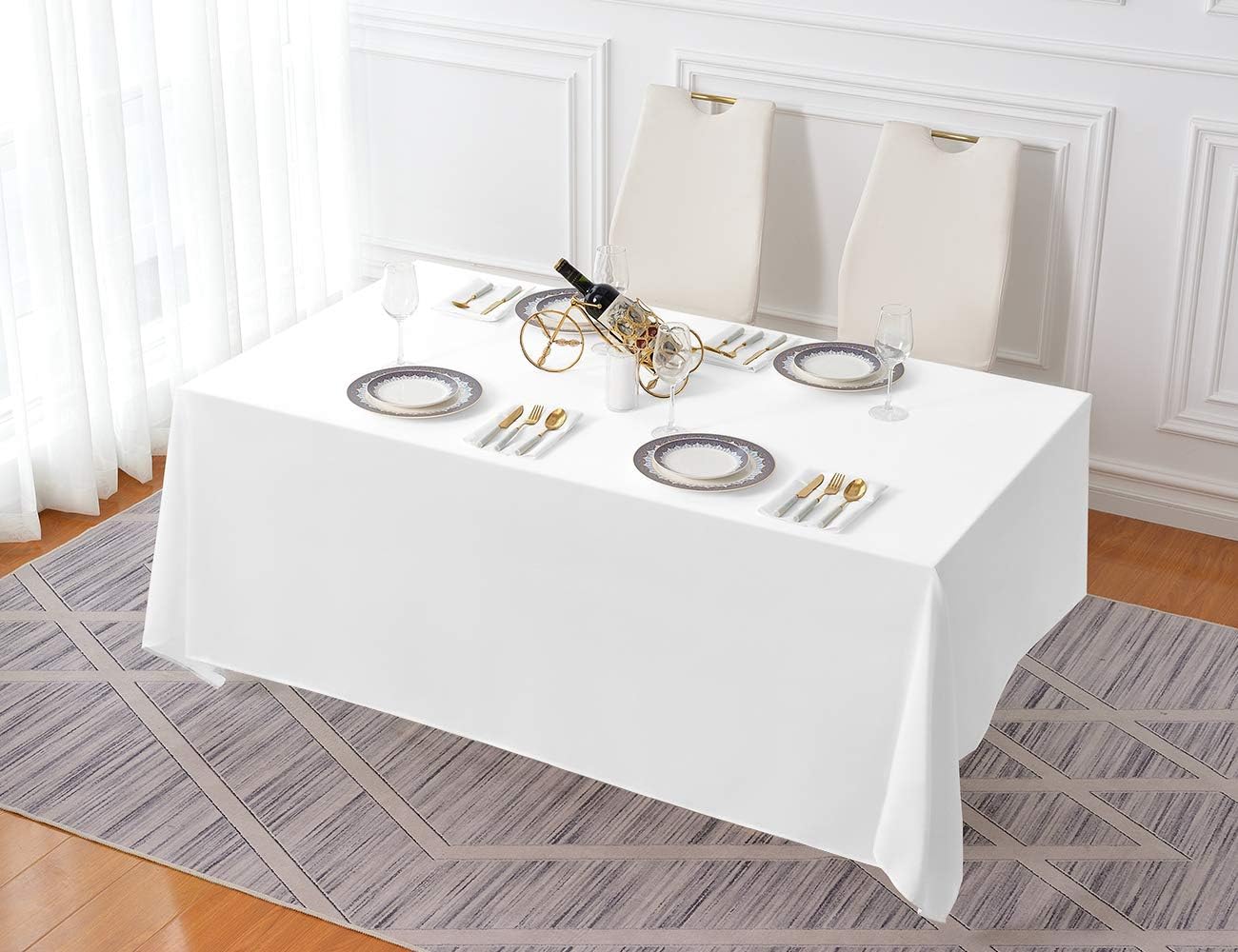 Surmente White Rectangle Tablecloth 90 x 132-inch Rectangular Polyester Table Cloth for Weddings, Banquets, or Restaurants