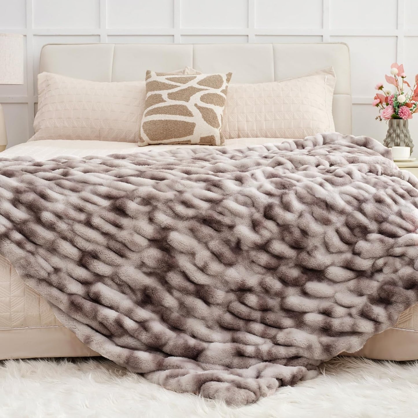 Ultra Soft Luxury Faux Fur Twin Blanket for Counch,Fuzzy Fluffy Plush Warm Cozy Elegant Wrinkled Blanket for Sofa Bedroom Living Room,(60"x80",Tie-dye Taupe)