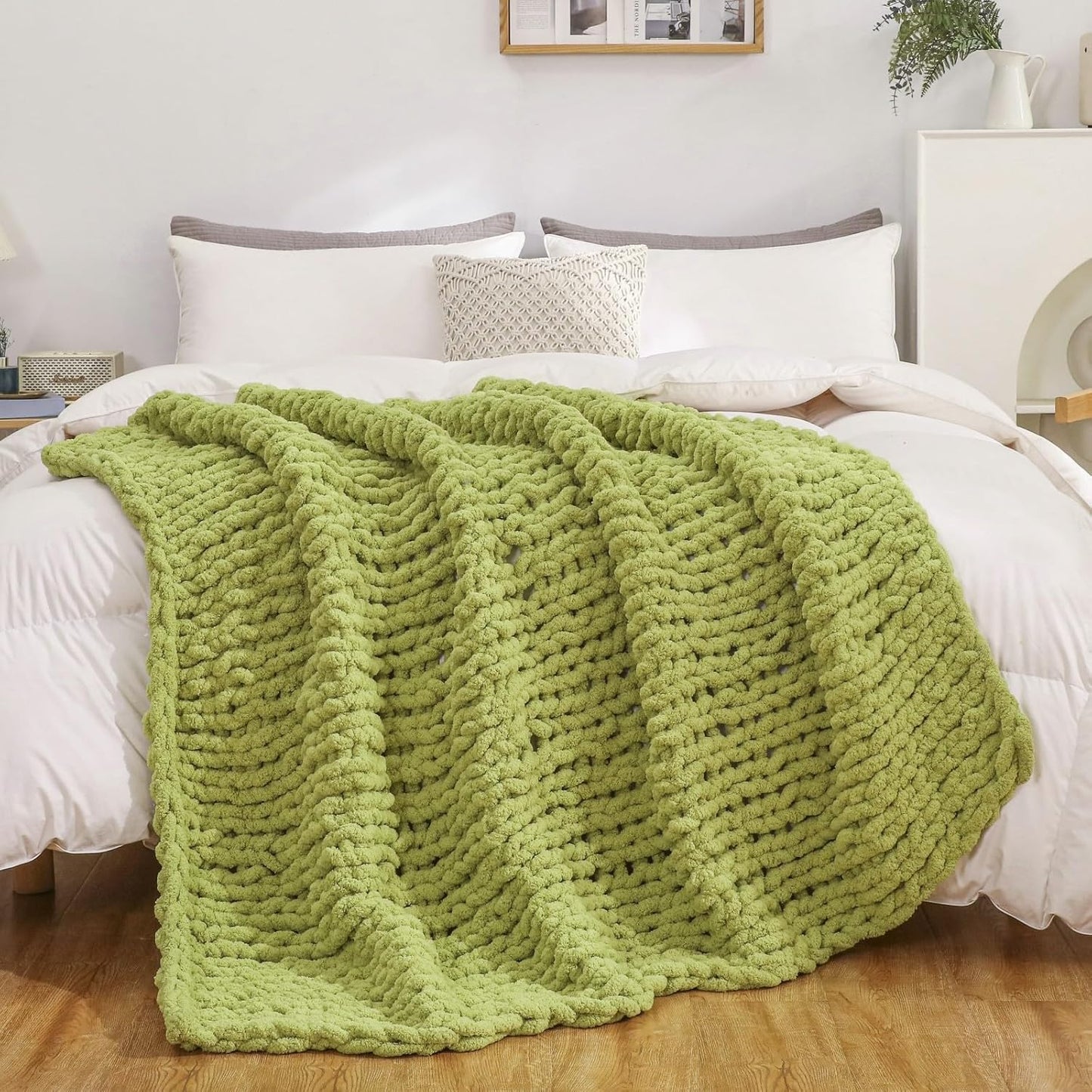 WESHIONGOO Chunky Knit Blanket Throw 50"×60" Knitted Throw Blankets for Couch Bed Fluffy Soft Blanket with Jumbo Chenille Yarn Thick 100% Handmade (Lime Green)