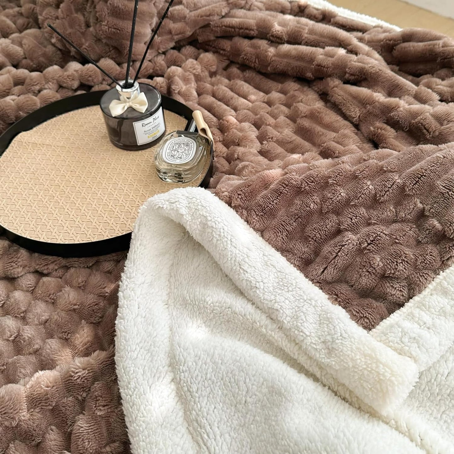 UKELER Sherpa Throw Blanket 60 × 80 inch, 470 GSM Striped Sherpa Fleece Blankets for All Season, Warm and Cozy Blanket for Couch Sofa Bed Office Camping, Green