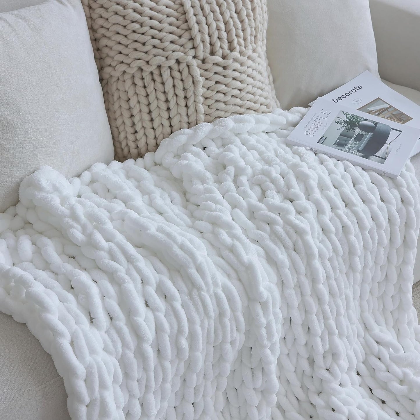 Maetoow Chenille Chunky Knit Blanket Throw (60×80 Inch), Handmade Warm & Cozy Blanket Couch, Bed, Home Decor, Soft Breathable Fleece Banket, Christmas Thick and Giant Yarn Throws,White