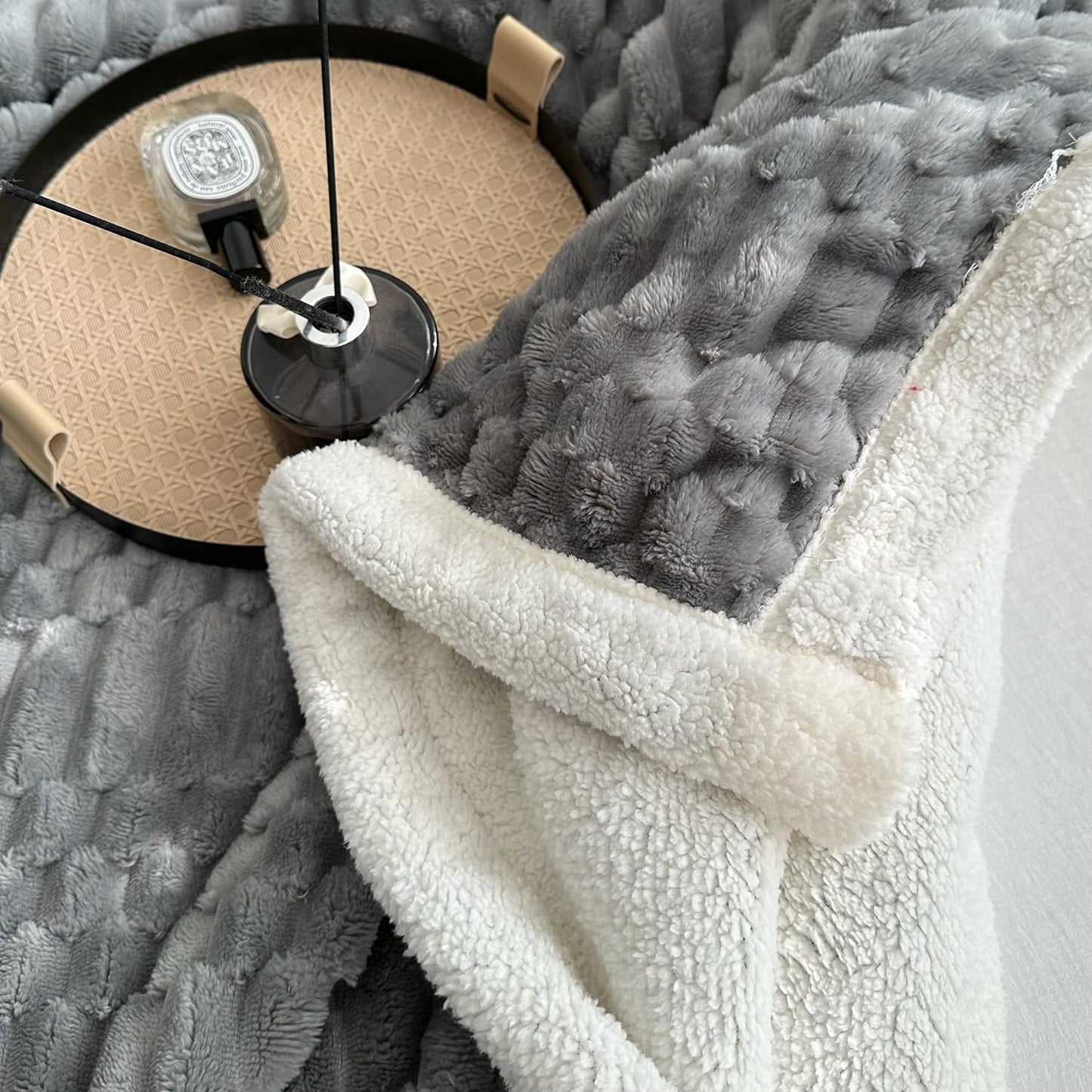 UKELER Sherpa Bed Blanket 80 × 90 inch, Ultra Soft Queen Size Throw Blanket for All Season, 470 GSM Cozy Plush Striped Fleece Blankets for Bedroom Living Room Dorm Hostel Sofa Camping, Red