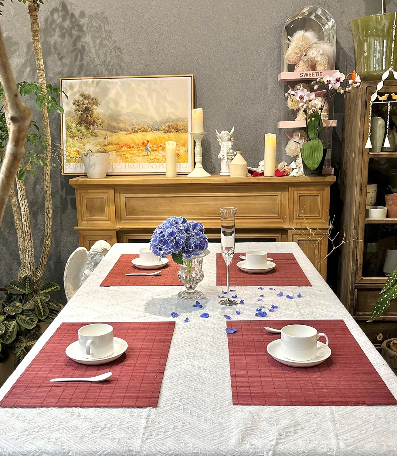 ANDSTAR Set of 8 Pcs Bamboo Placemats Natural Anti-Slip Bamboo Placemats Washable Heat-Resistant Table Mats for Dining Room and Kitchen (Red)