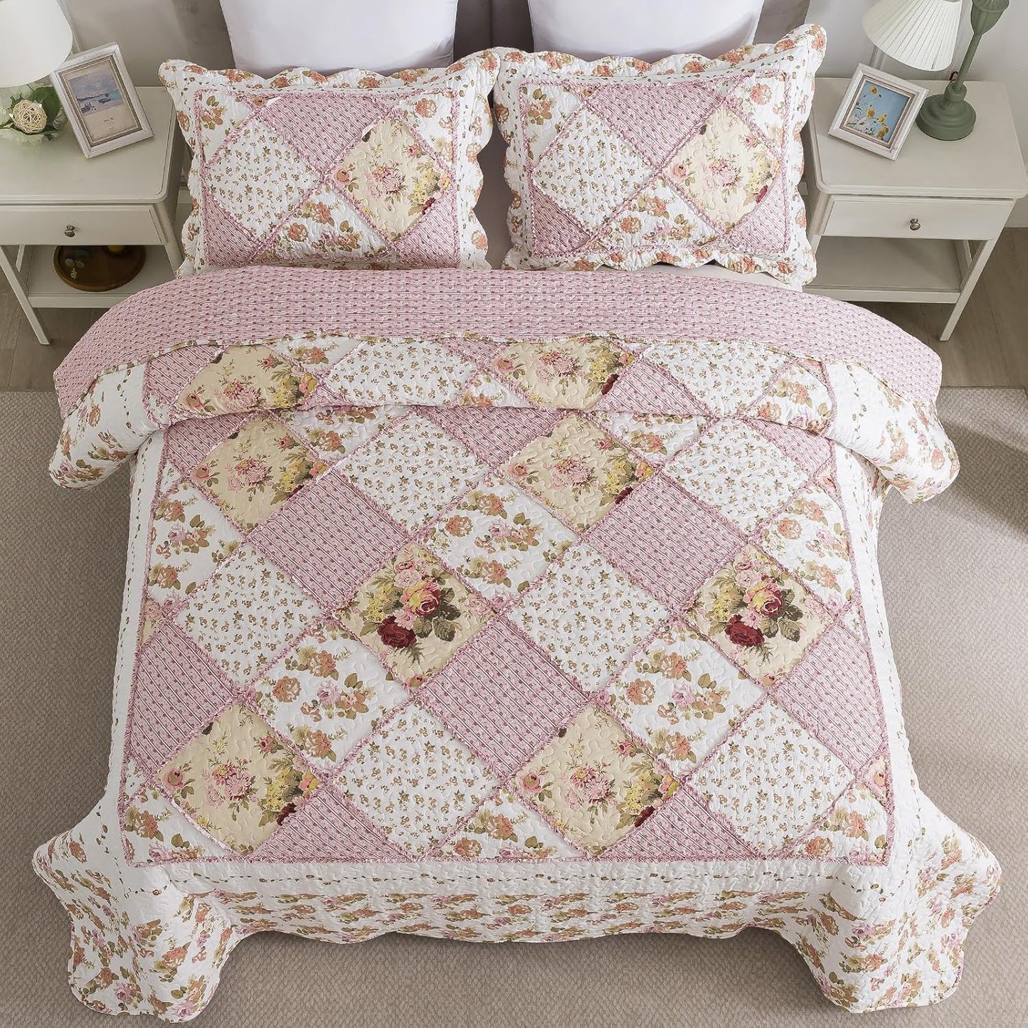 NEWLAKE Quilt Set King Size, Bedspread Sets Pink Botanical Floral, Reversible Quilt Bedding Set Lightweight and Breathable for All Seasons, Soft Quilted Bedspread with 2 Pillow Shams