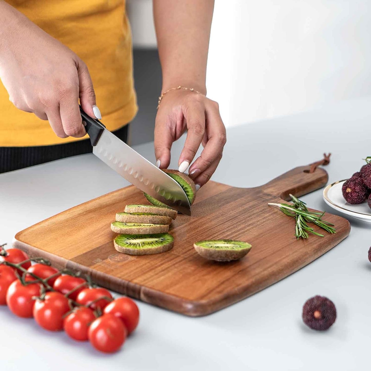 Acacia Wood Cutting Board - Wooden Kitchen Cutting Board for Meat, Cheese, Bread,Vegetables &Fruits- Charcuterie Board Cheese Serving Board with Handle (15.3"x10.2")
