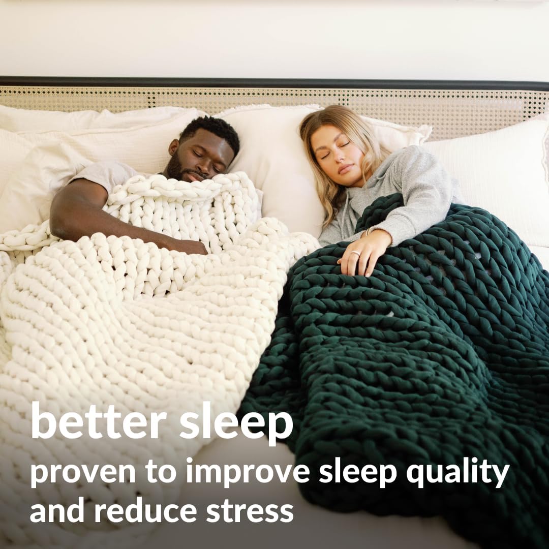 Nuzzie Chunky Knit Blanket - Breathable, Cooling, Hand Made Knit Throw Blanket for Sleep - Machine Washable, Stylish Decor Design (Forest Green, Full | 16lbs | 48"x72")