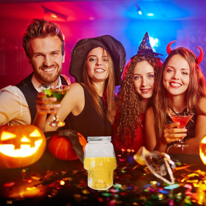 VOSAREA 4pcs Halloween Beverage Bottles Clear Skull Shaped Jar Cups 800ml Plastic Drink Bottles with Screw Straw Hole Lid Party Water Tumbler Skull Beverage Juice Mug