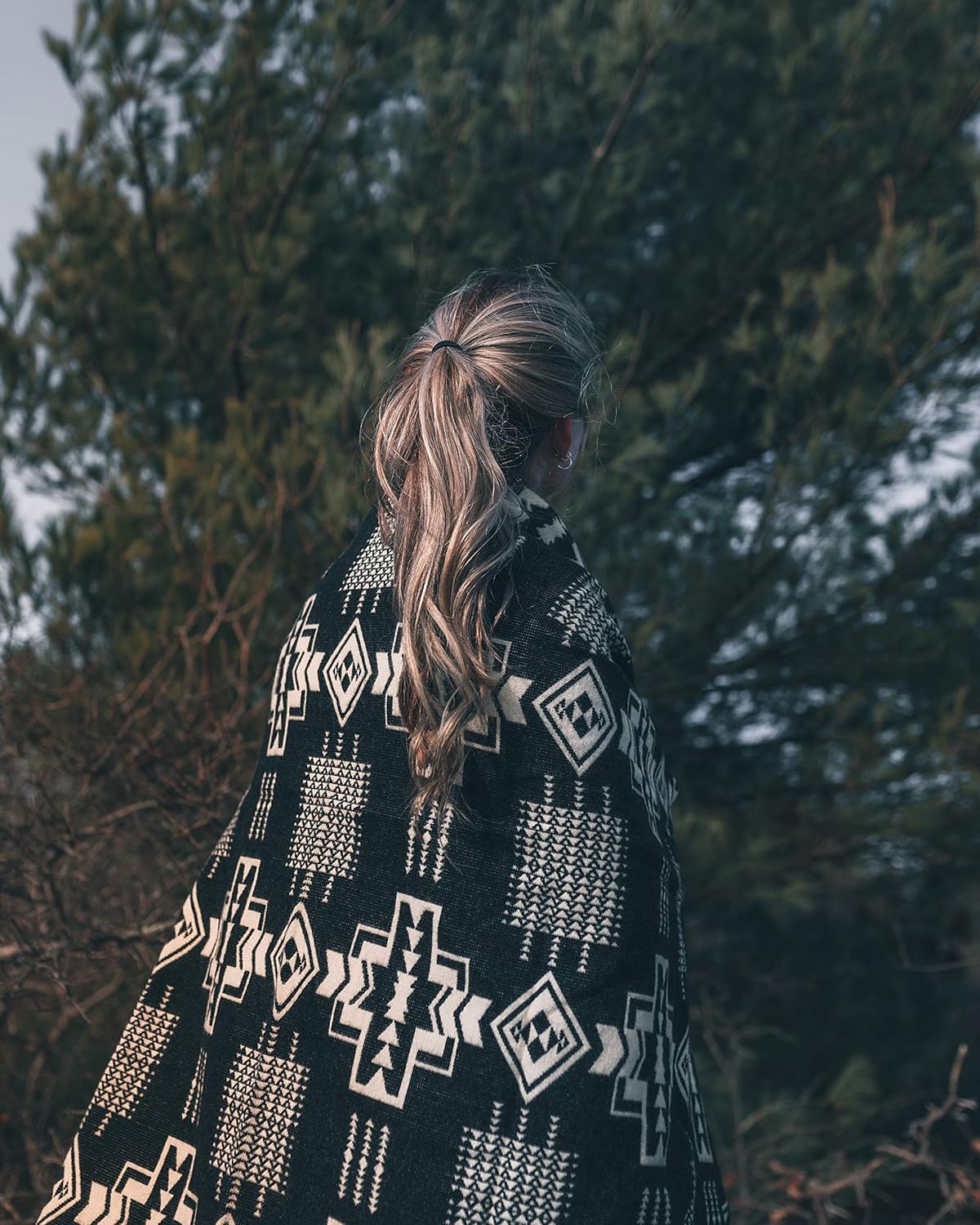 Inca Aztec Throw, Queen, King Blanket | Southwest Indian Navajo Boho Style | Native Cover for Camping, Bedding, Couch, Vanlife | Faux Alpaca, Lightweight, Hypoallergenic (Obsidian Black, King)