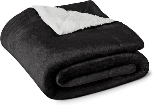 Amazon Basics Reversible Sherpa Throw Blanket, Black, 50"x60"