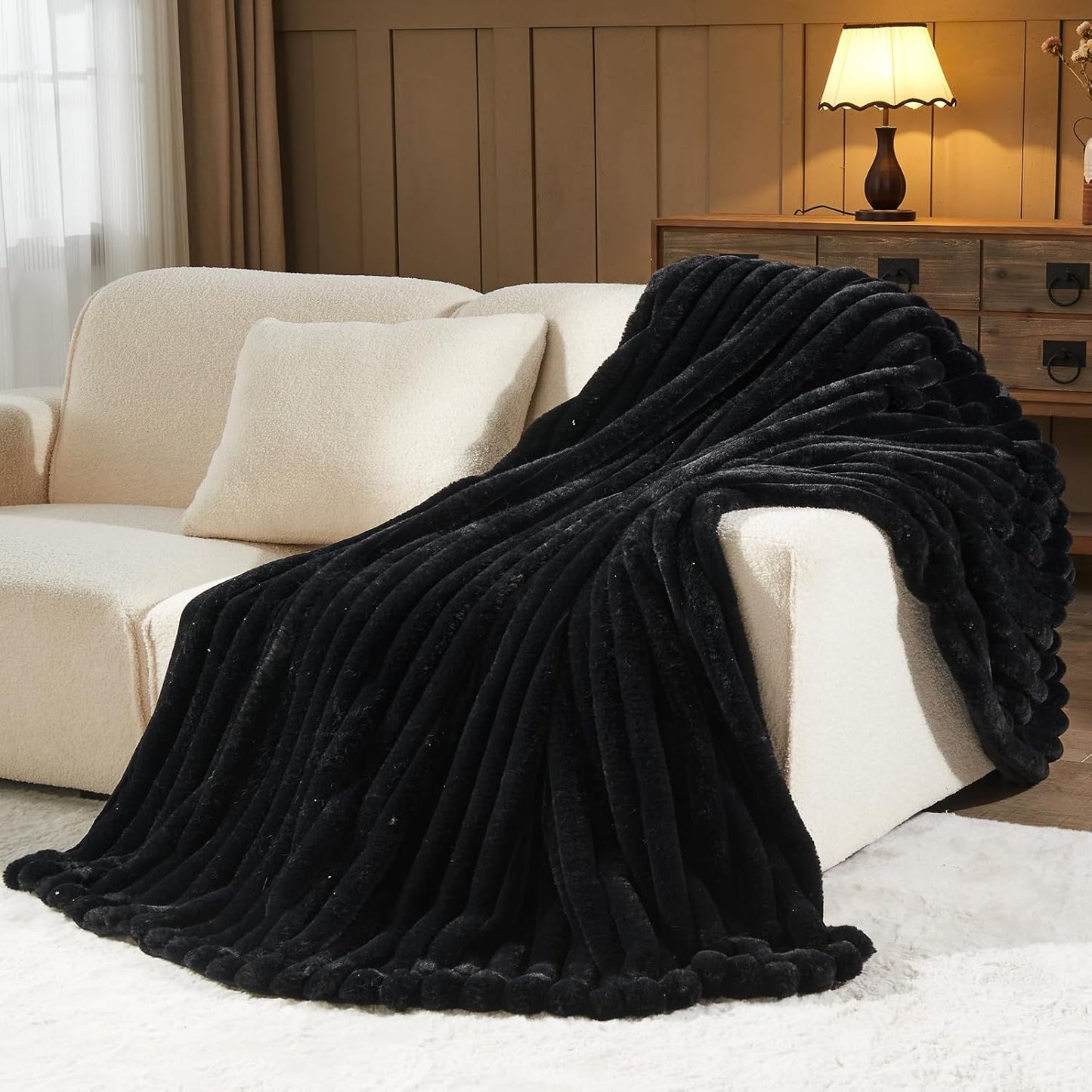 NEWCOSPLAY Faux Fur Throw Blanket Black 3D Ribbed Plush Thick Warm Blanket for Couch Sofa Bed 850GSM (Black Ribbed, Throw(50"x60"))