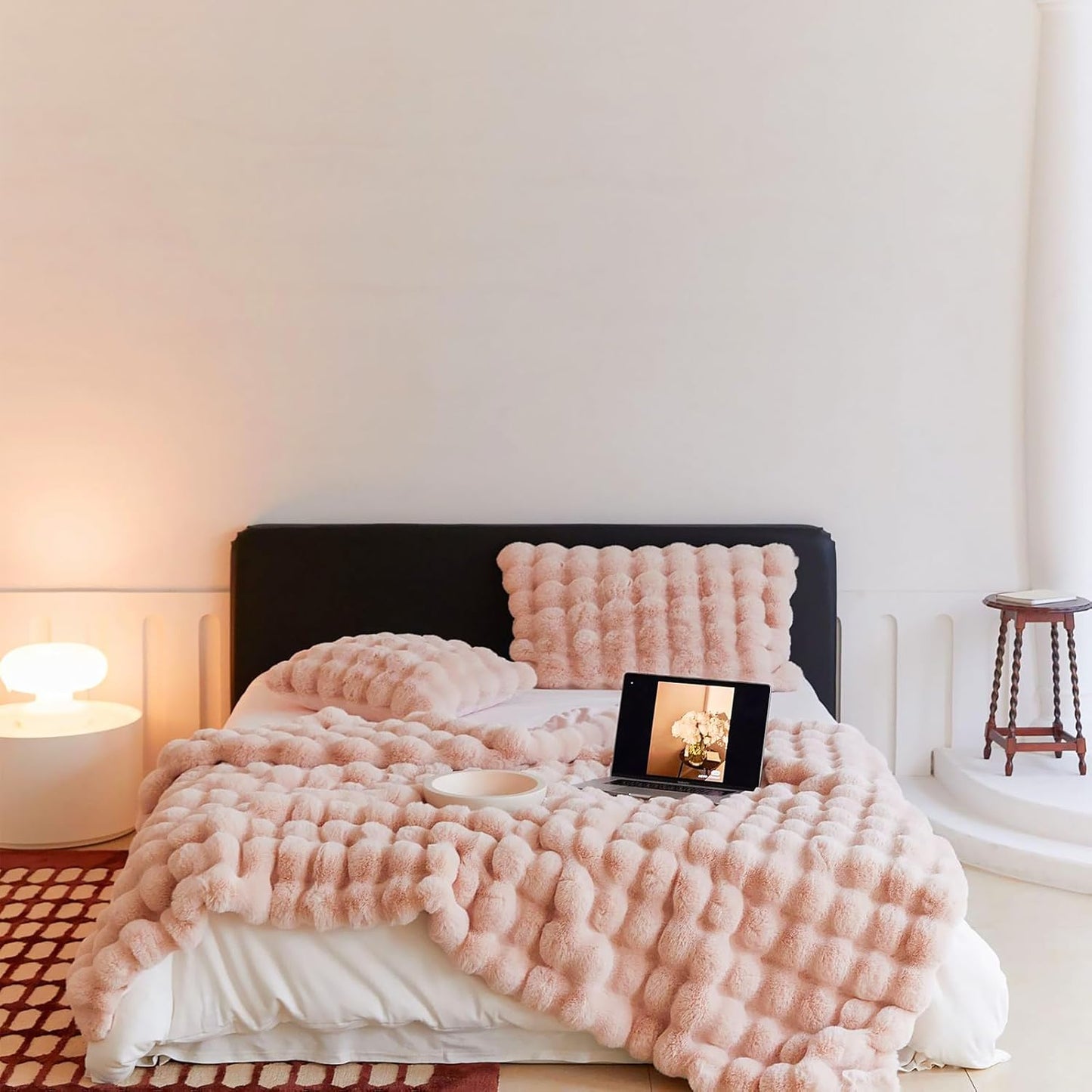 UKELER Large Fluffy Bed Blankets Throws Cozy Shaggy Faux Fur Blanket Soft Plush Thick Throw Blanket for Bed, Couch, Sofa, Office, Camping 60''x80'' Pink