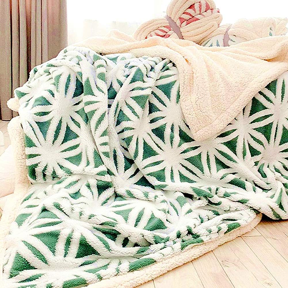 UKELER Green Flannel Sherpa Throws 60'' x 50'' New Blanket Ultra Plush Lightweight Throw Blanket Luxury Soft Warm Fuzzy Blanket Throws for Bed/Couch/Sofa/Office/Camping