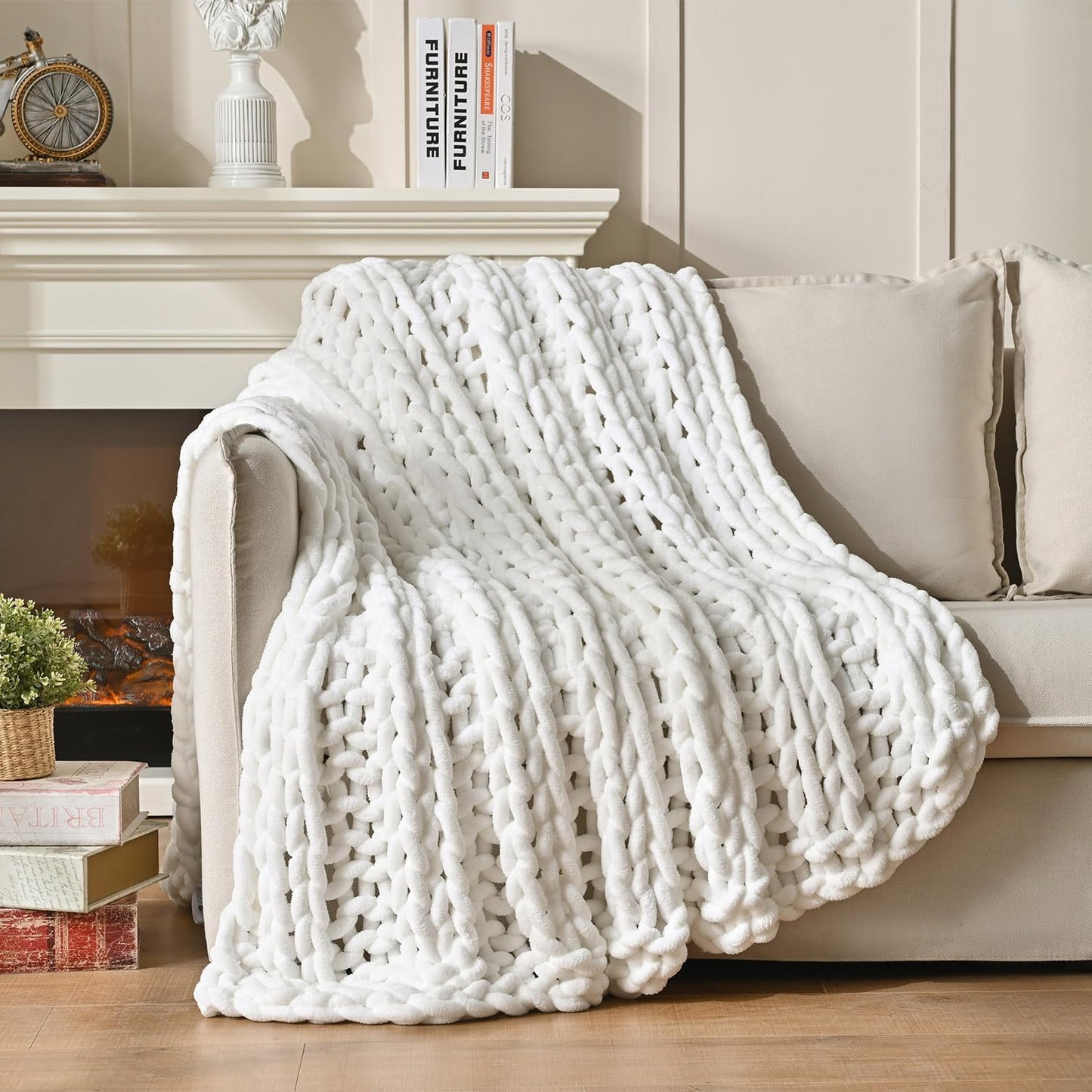 Esterra Chunky Knit Blanket Throw, 100% Handmade Chenille Throw Blanket 40"x50", Soft Thick Yarn Cable Knit Crochet Throw Blanket Rope Knot Throw for Couch Bed Sofa, Bright White