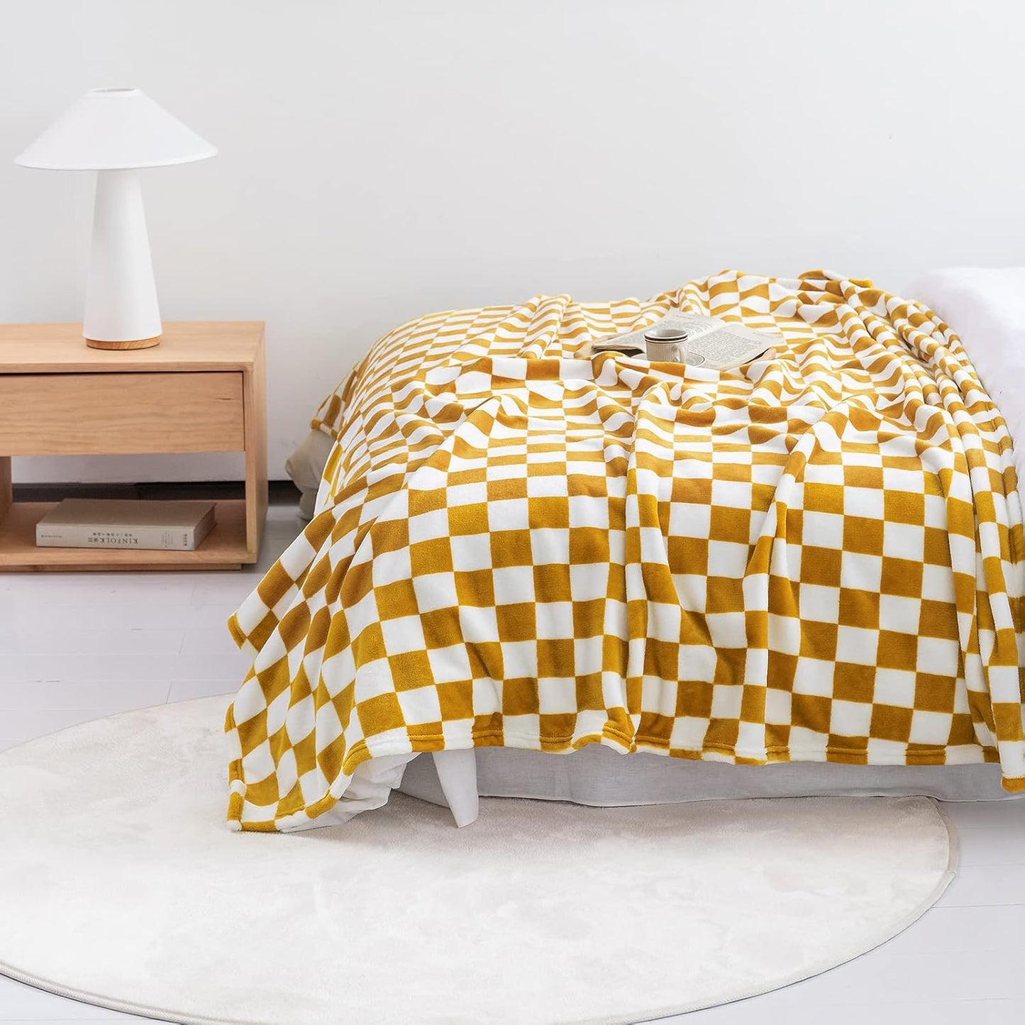 LOMAO Throw Blankets Flannel Blanket with Checkerboard Grid Pattern Soft Throw Blanket for Couch, Bed, Sofa Luxurious Warm and Cozy for All Seasons (Yellow, 50"x60")