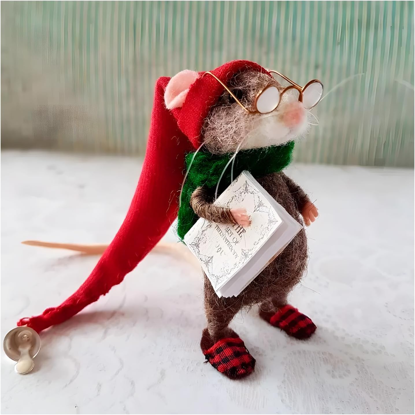 Felted Mouse, Cute Miniature Dollhouse Felt Mouse Ornament, Felt Wool Mice Figurine for Holiday Decor, Needle Felted Mouse Doll Decorations Festival Statue (Full of Christmas Spirit)