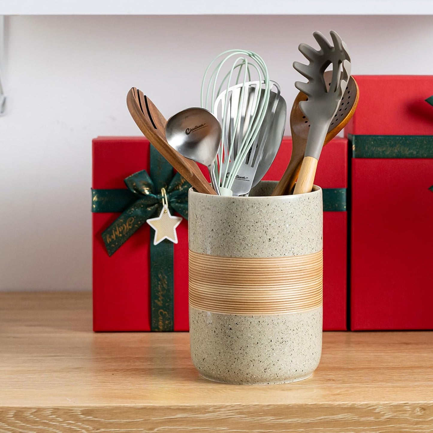 Large Storage Containers with Lids, Ceramic Coffee Container Kitchen Food Storage Jars for Spice Sugar Tea Bag, Stackable Decorative Jars for Counter, 61oz