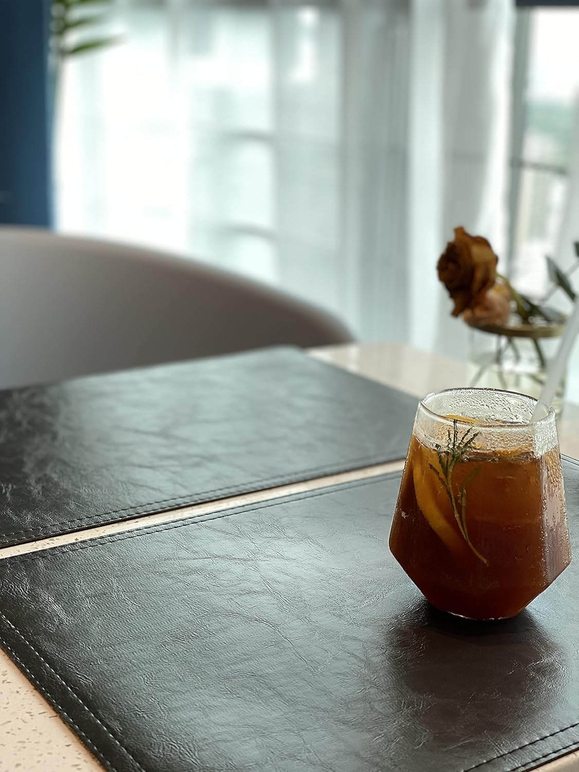 Waterproof PU Placemats, Faux Leather Dinging Table Mat, Set of 6, Easy to Wipe Off Scrub Vinyl Mat, Heat & Stain Resistant for Office Conference Table, Home Decor G Graphite Grey