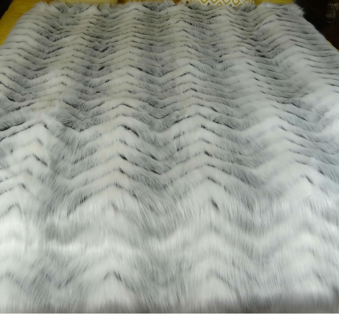 White Fox Faux Fur Throw Blanket & Bedspread - White Gray Fox Fur Throw - Luxury Fox Faux Fur - Soft Faux Fur Blanket, Handmade in USA, 16483