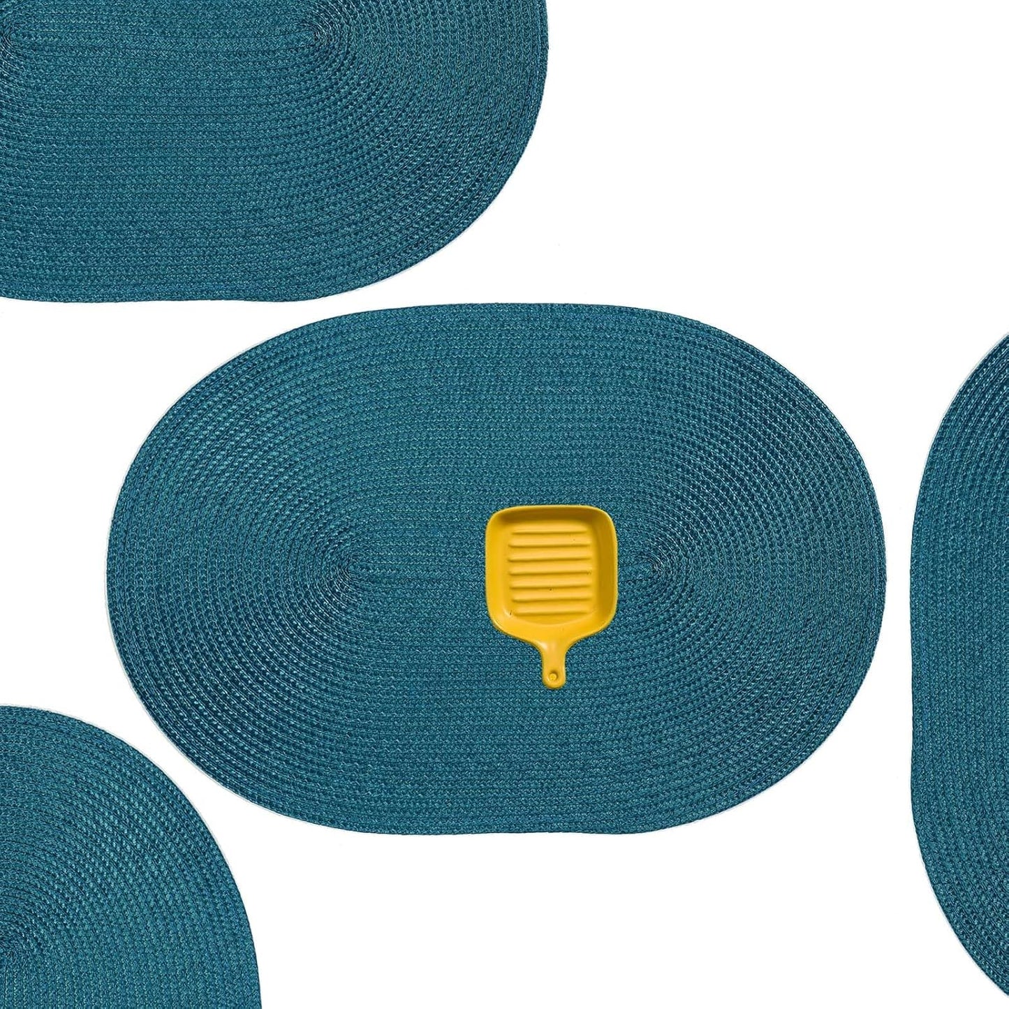 AHHFSMEI Placemats Set of 4 for Dining Table Washable Woven Vinyl Non-Slip 18x12 inches Placemat Heat-Resistant Durable Table Mats for Dining Table Easy to Clean (Oval Blue, 4)