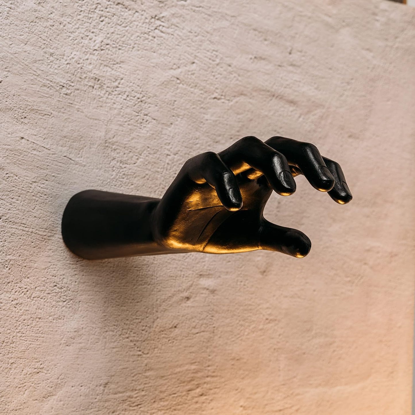 GUTE Creepy Hands Wall Mountable - Hands Hangers Decor, Hand Horror Decorations Aesthetic Goth Gothic Hanging Wall Art Home, House Decoration, Sculpture (Grabbing, 1 Piece)