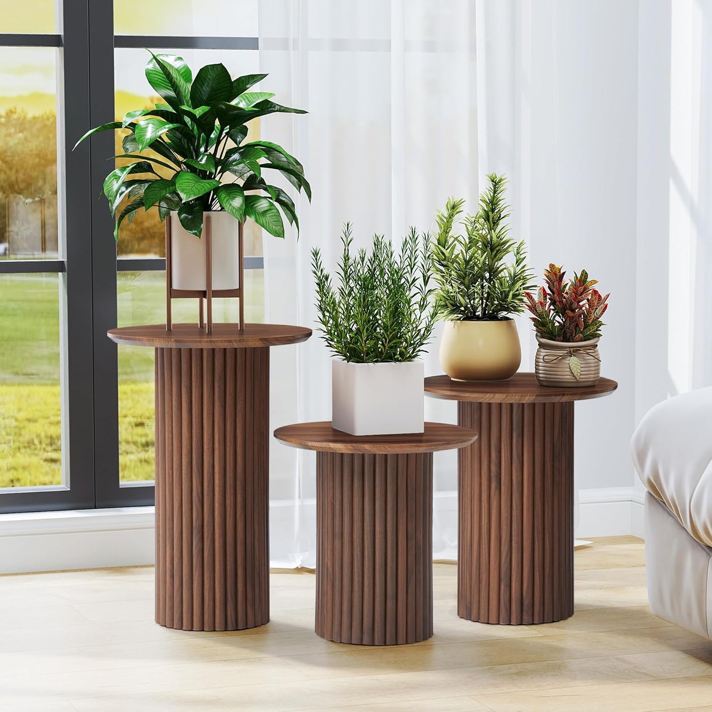 Round Nesting Coffee Table Set of 3,Mid Century Modern Fluted Coffee and End Table Set,Small Circle Wooden Side Table Drink Table for Living Room (Walnut)