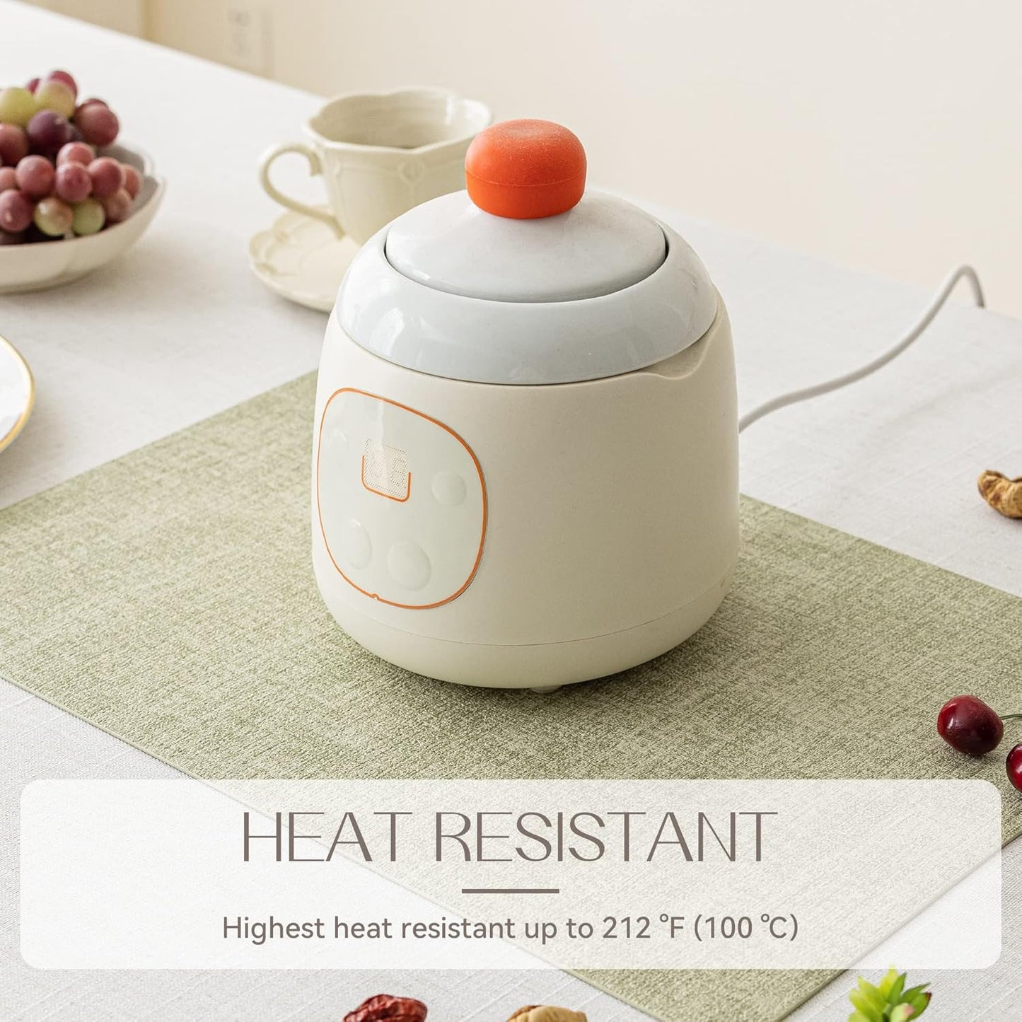 Romanstile Vinyl Placemats Set of 8-12 X 18 Inch - Heat Resistant Place Mats 100% Waterproof Oilproof Wipeable Reversible Faux Leather Table Mats for Kitchen/Dining/Party/Outdoor, Grass Green