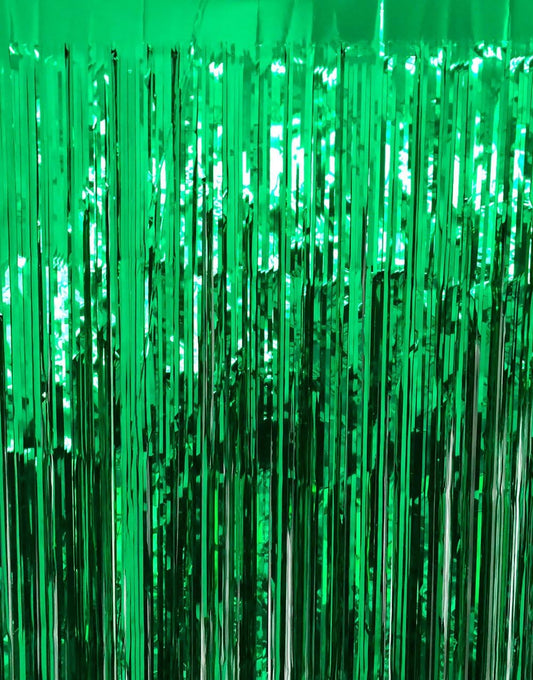 GOER 3.2 ft x 9.8 ft Metallic Tinsel Foil Fringe Curtains Party Photo Backdrop Party Streamers for St. Patrick's Day,Graduation,New Year Eve Decorations Christmas Wedding Decor (Green,5 Packs)