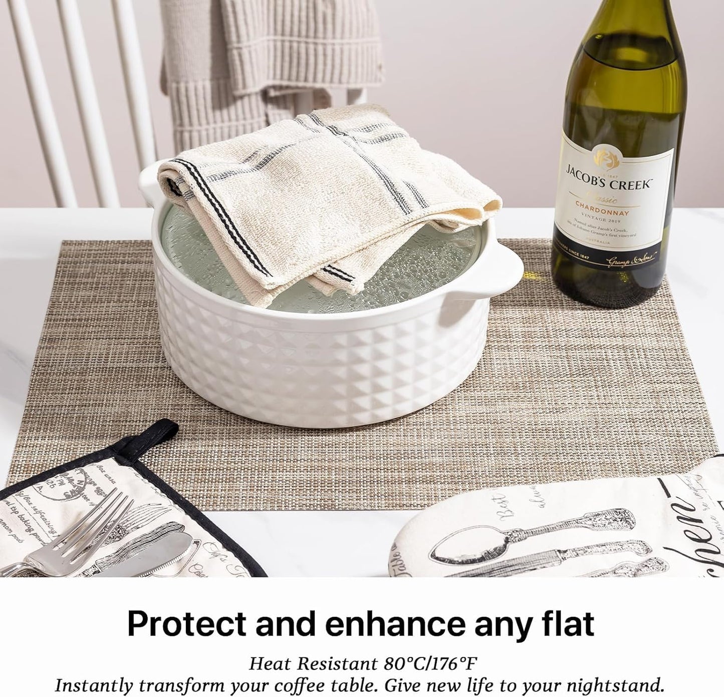 LEXMORE Placemats Set of 4 Vinyl/Plastic Woven Place Mats for Kitchen Table Indoor/Outdoor Washable Placemat Wipeable Dining Table Mats(A-Caramel)