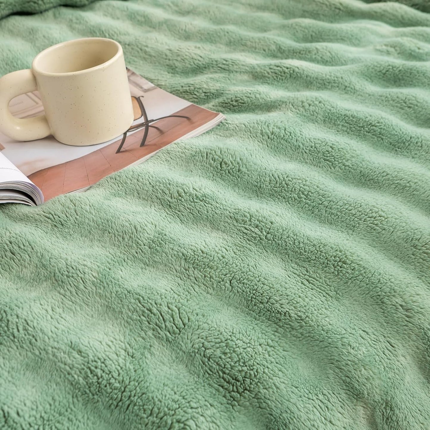 YUSOKI Luxury 3D Bubble Throw Blanket 3.1lb,All Ages,Home Decoration, (Sage Green,60 * 80inches)