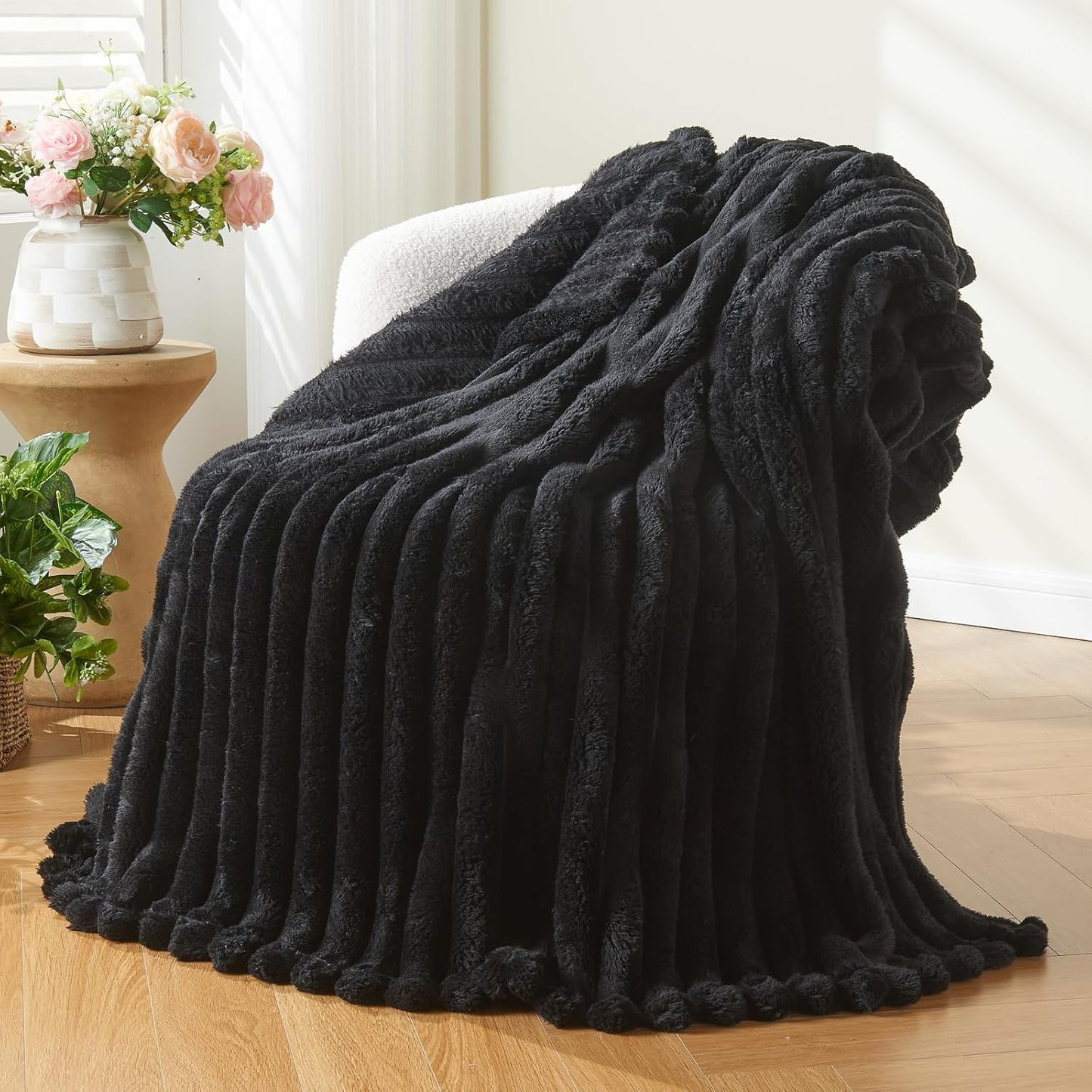 NEWCOSPLAY Super Soft Throw Blanket Black Premium Silky Flannel Fleece 3D Ribbed Jacquard Lightweight Bed Blanket All Season Use (Black Ribbed, Throw(50"x60"))