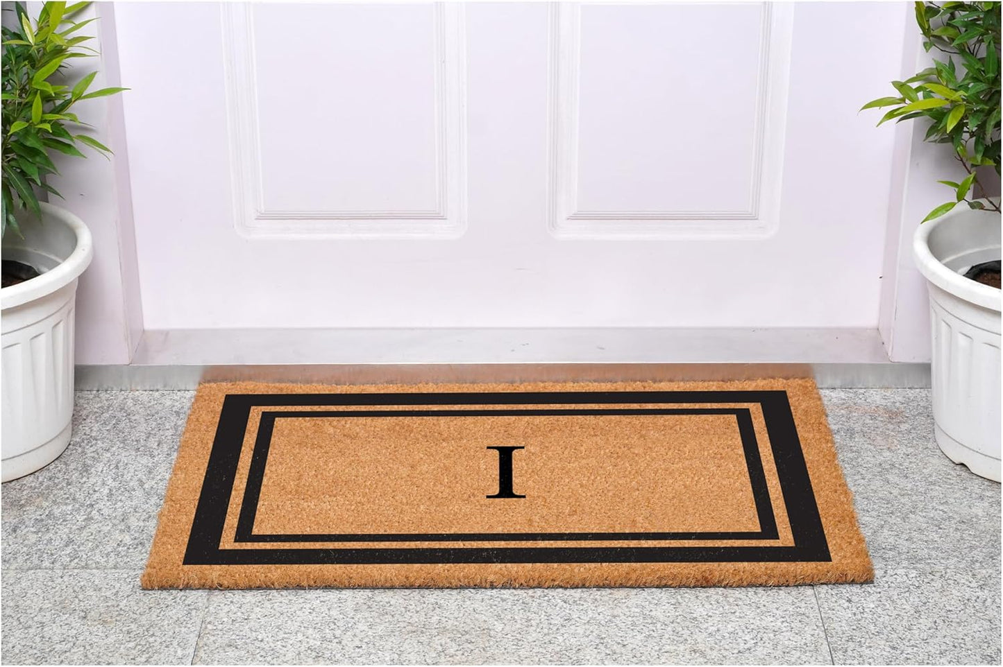 Calloway Mills 152962448 Black Border 24" x 48" Monogram Doormat (Letter I)
