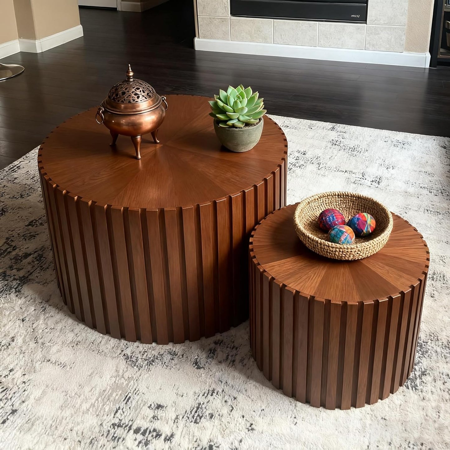 Round Nesting Coffee Table Modern Brown Fluted Coffee Table Set of 2 for Living Room Circle Drum Coffee Tables Round Nesting Tables for Small Spaces (Walnut 27in)