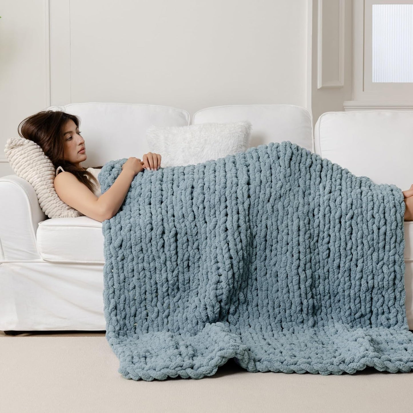 WESHIONGOO Chunky Knit Blanket Throw 40"×40" Knitted Throw Blankets for Couch Bed Fluffy Soft Blanket with Jumbo Chenille Yarn Thick 100% Handmade (Dusty Blue)