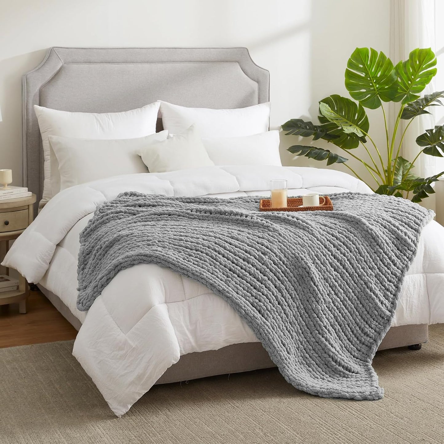 Amélie Home Chunky Knit Throw Blanket for Couch, Soft Chenille Crochet Blanket for Sofa, 50"x60", Light Grey