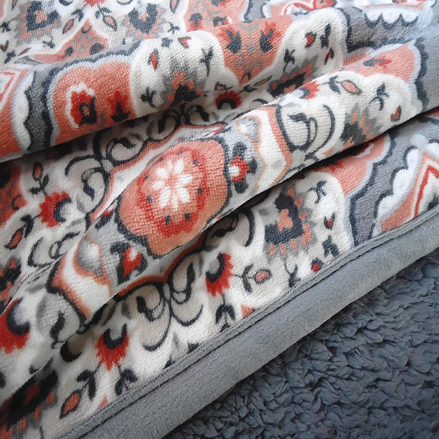 UKELER Flannel Sherpa Throw 80'' x 60''- Cute Floral Design Soft Plush Flannel Blanket Throws for Bed/Couch/Sofa/Office/Camping