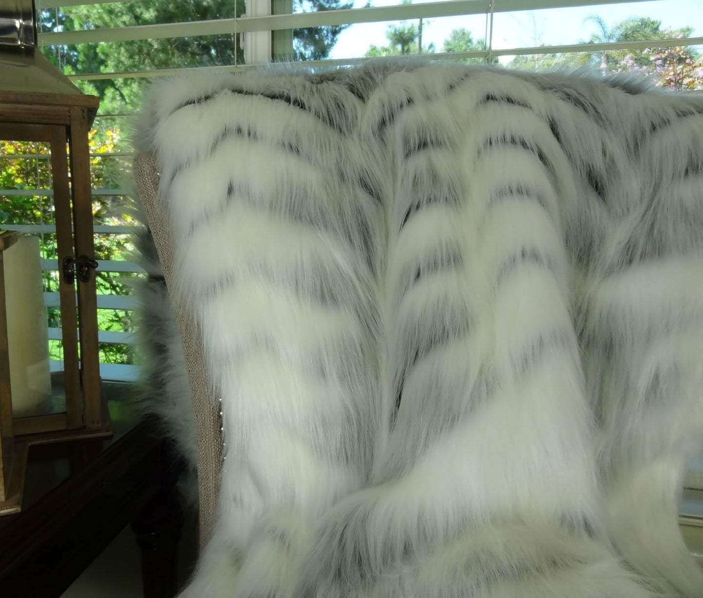 White Fox Faux Fur Throw Blanket & Bedspread - White Gray Fox Fur Throw - Luxury Fox Faux Fur - Soft Faux Fur Blanket, Made in USA, 16483