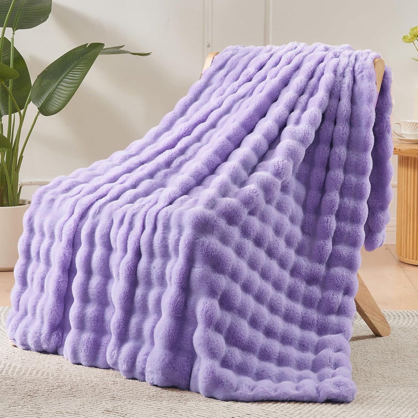 NEWCOSPLAY Faux Fur Throw Blanket Lavender Bubble Blanket Thick Warm Soft for Couch Sofa Bed 550GSM (Lavender, Throw(50"x60"))
