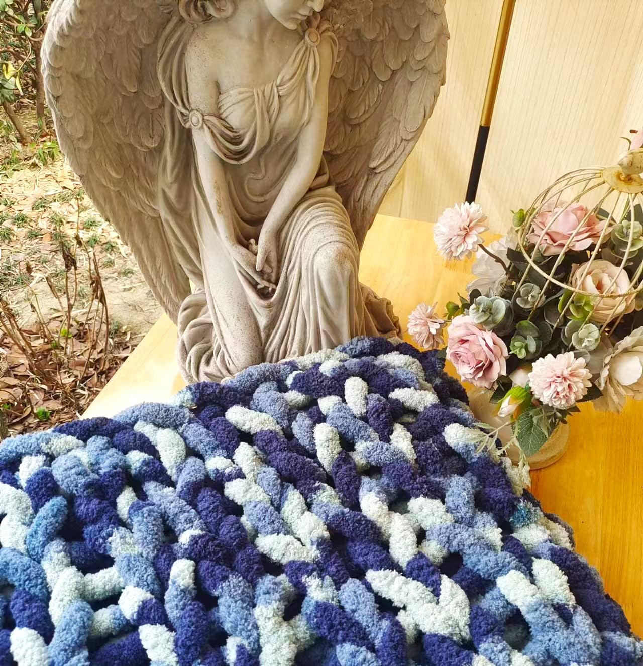 DDL&HEXI Chunky Chenille Blanket 100% Hand Knit with Jumbo Chenille Yarn (50"x60") Super Soft Large Throw Bed Blanket for Couch, Sofa, Home Decor - Machine Washable (03)