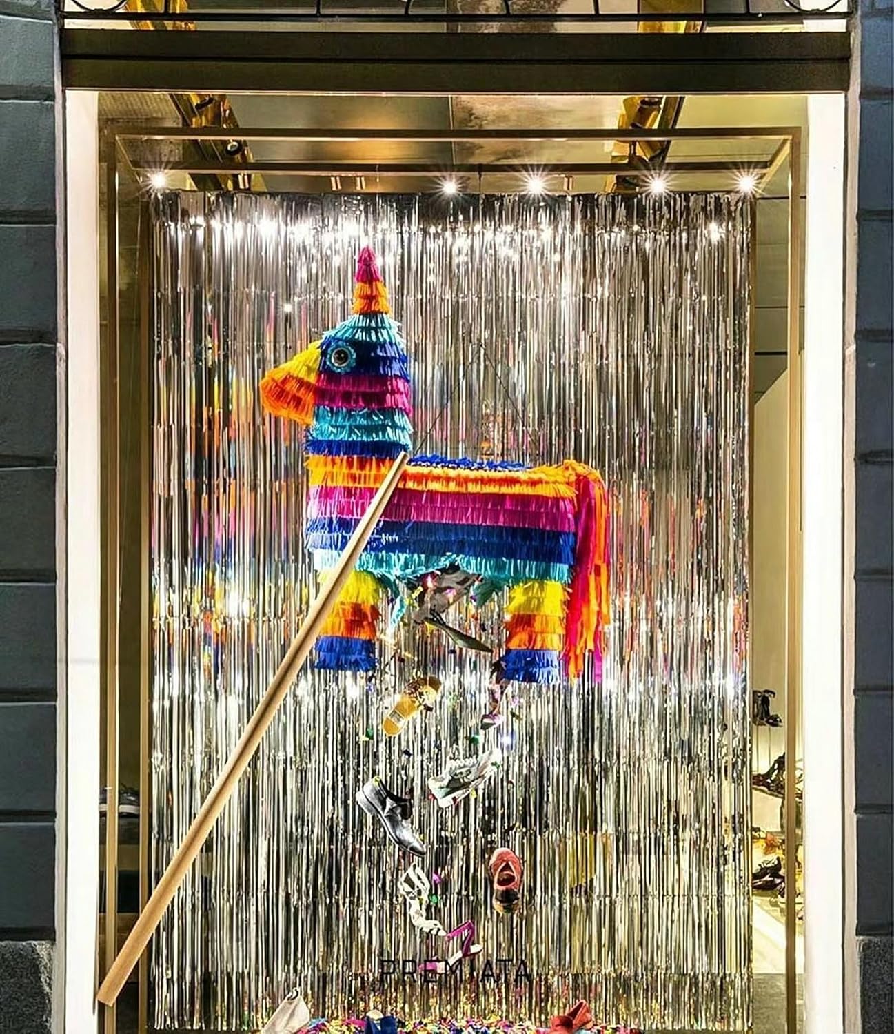 GOER 3.2 ft x 9.8 ft Metallic Tinsel Foil Fringe Curtains Party Photo Backdrop Party Streamers for Birthday,Graduation,New Year Eve Decorations Wedding Decor (Silver,1 Pack)