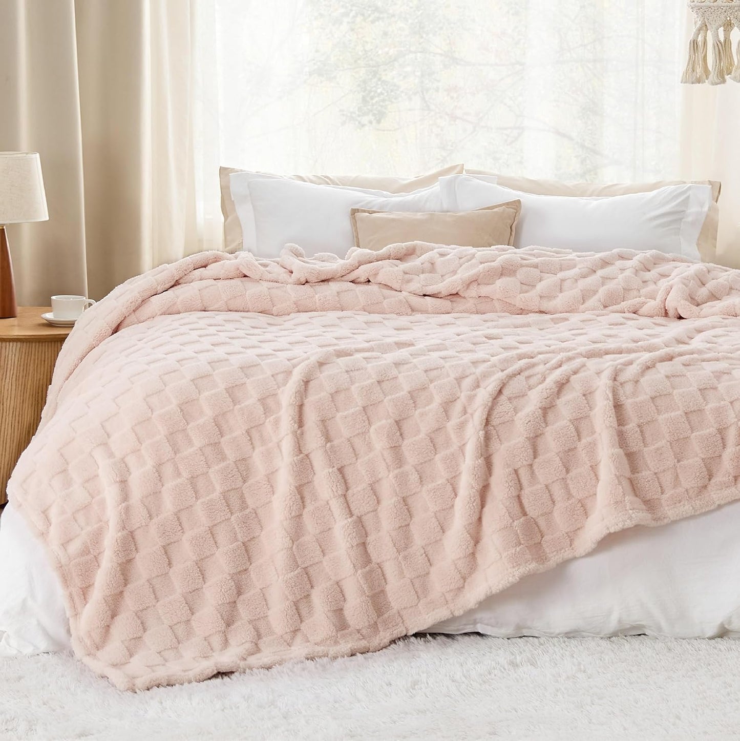 Bedsure GentleSoft King Size Blanket for Bed - Super Soft Cozy Blankets for Women Men Girls, Large Fuzzy Fleece Throw for Bedroom Decor, Light Pink,108x90 Inches