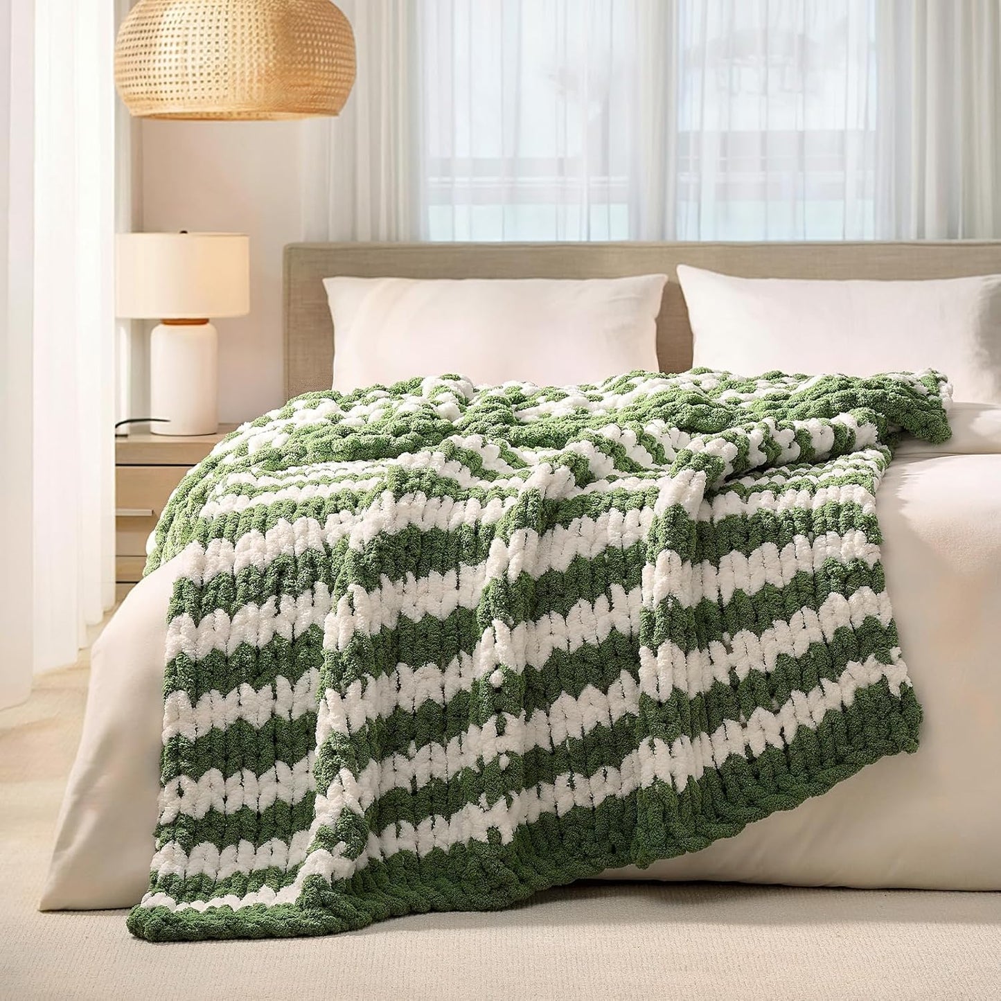 L'AGRATY Chunky Knit Blanket Throw: 50''x60'' Chenille Chunky Knitted Throw Blankets for Bed Couch - Handmade Thick Cable Knit Blanket - Large Crochet Rope Blankets for Home Decor