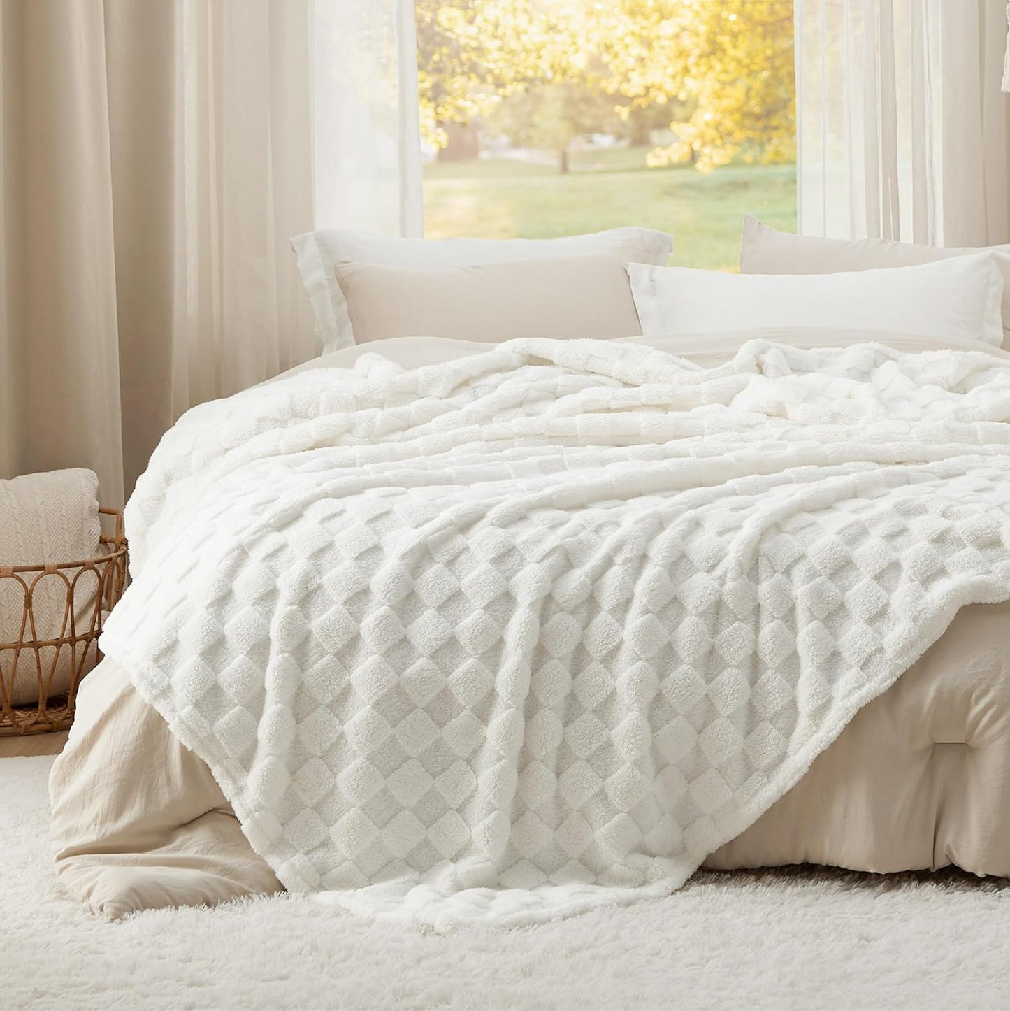 Bedsure GentleSoft Blankets Queen Size for Bed - Super Soft Cozy Blanket for Women Men Girls, Large Fuzzy Fleece Throw for Bedroom Decor, White, 90x90 Inches