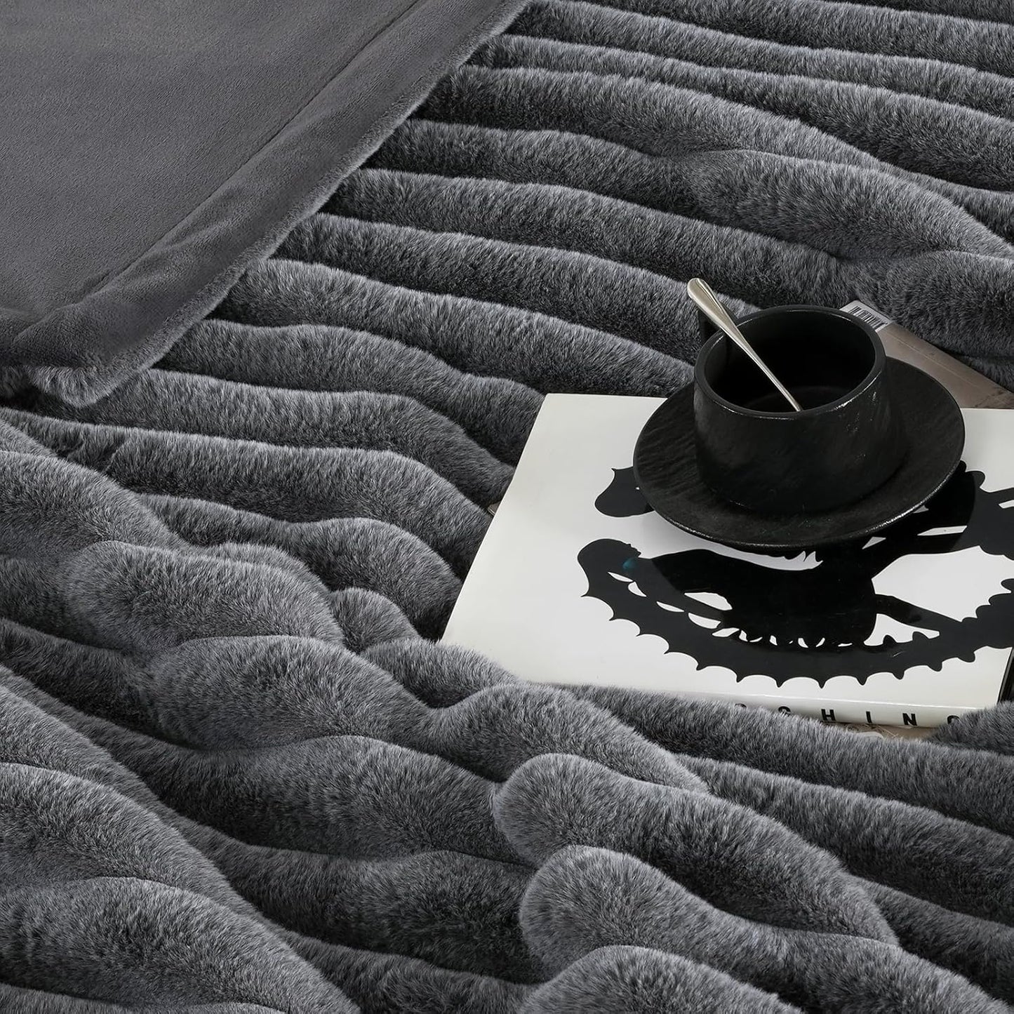 Amélie Home Faux Fur Throw Blanket for Couch, Ultra Cozy Fuzzy Fluffy Fur Luxurious Soft Striped Plush Gift Blankets for Family Sofa Chair Bed Living Room Bedroom, 60"x80", Ionic Wolf Gray