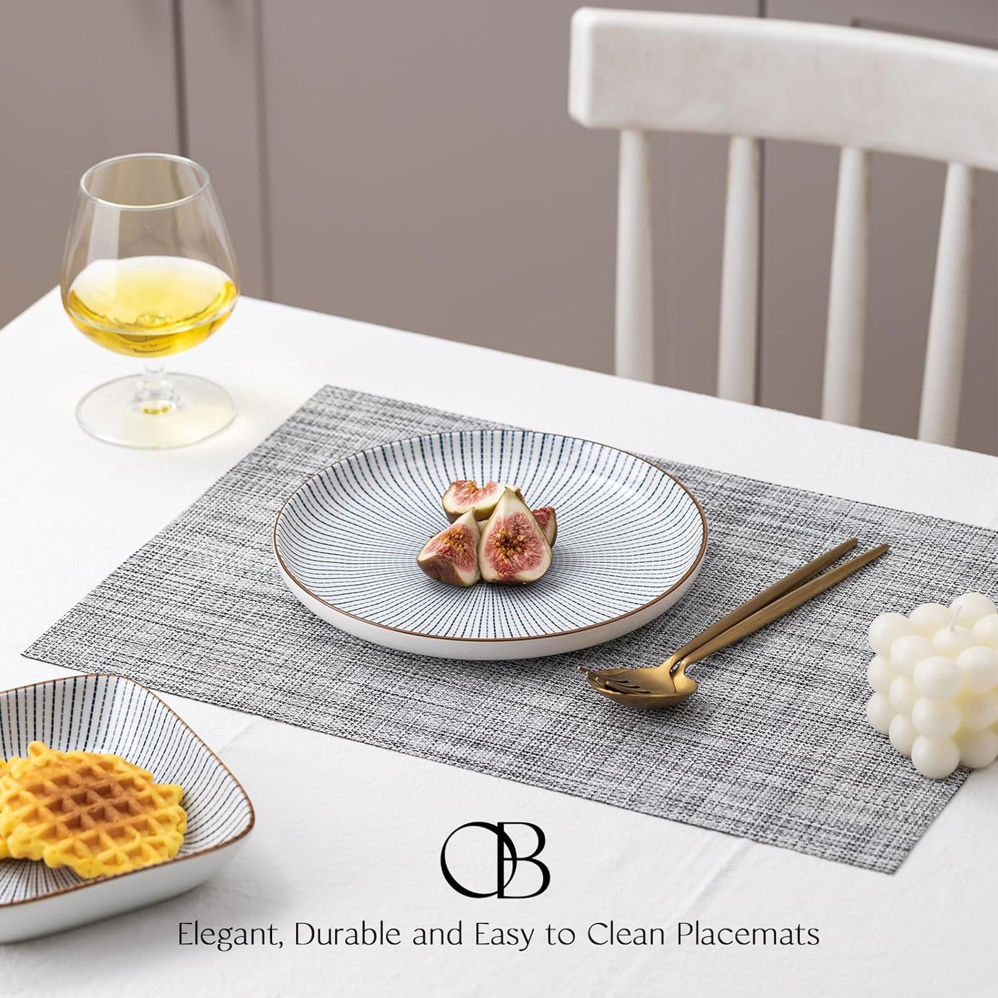 Placemats Set of 4 - Easy Clean Woven Vinyl Placemats for Dining Table, Indoor/Outdoor Place Mats, Washable PVC Table Mats（Gray）