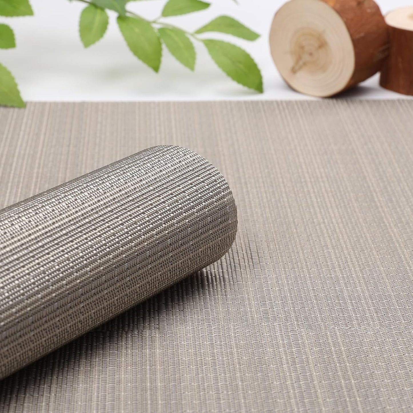 Myir JUN Placemats Set of 4, Vinyl Woven Placemats Place Mats Indoor Set of 4 Washable Table Mats Non-Slip Place mats for Dining Table (Golden Silver, Set of 4)