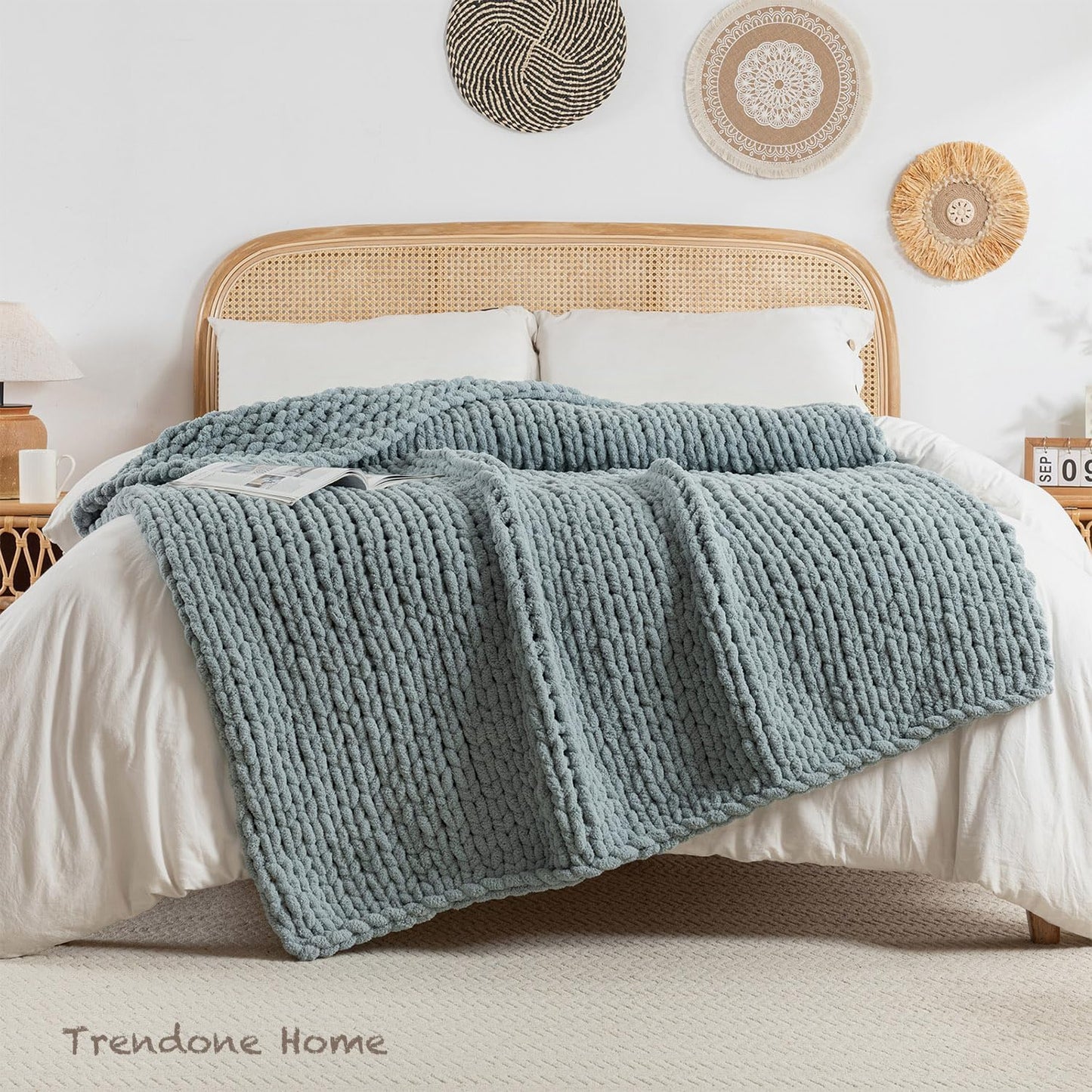Chunky Knit Blanket Throw, 100% Hand Knit Throw Blanket Handmade Chenille Cable Knit Throw for Couch, Stylish Cozy Soft Rope Knot Crochet Blanket for Home Decor, Chambray Blue, 50x60 Inches