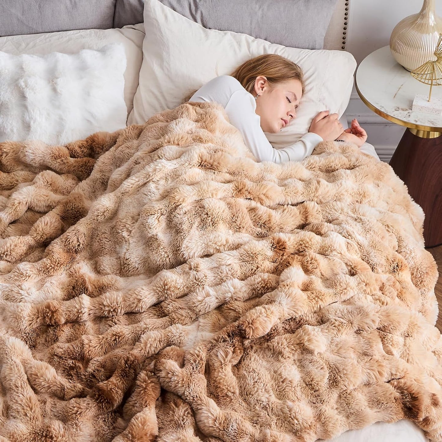 NEWCOSPLAY Faux Fur Throw Blanket Tie-dye Beige Luxury Fluffy Thick Warm Bubble Blanket for Couch Sofa Bed 700GSM (Tie-dye Beige, Throw(50"x60"))