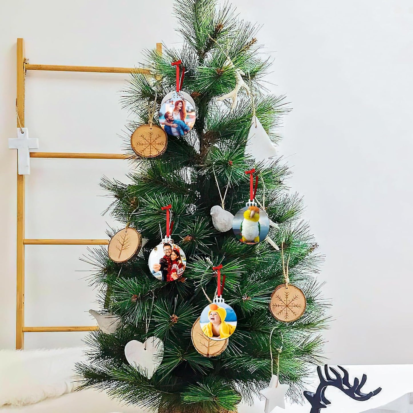 Personalized Christmas Ornaments 2025, Wood Custom Photo Text Hanging Ornament Customized Christmas Tree Decorations Gift for Family, Kids, Friends, Couples, Wedding