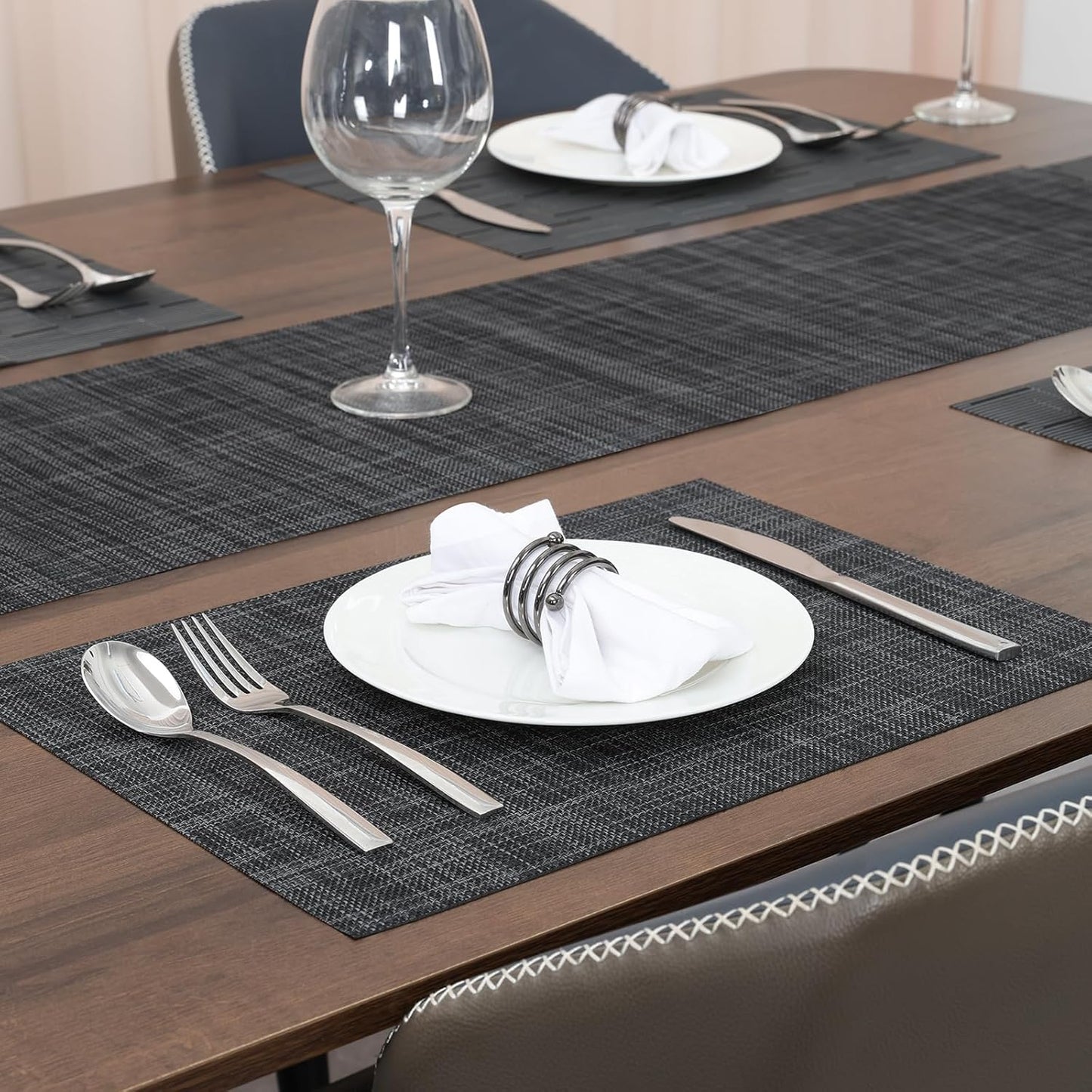 Myir JUN Placemats Set of 4, Vinyl Woven Placemats Place Mats Indoor Set of 4 Washable Table Mats Non-Slip Place mats for Dining Table (Dark Gray-Black, Set of 4)