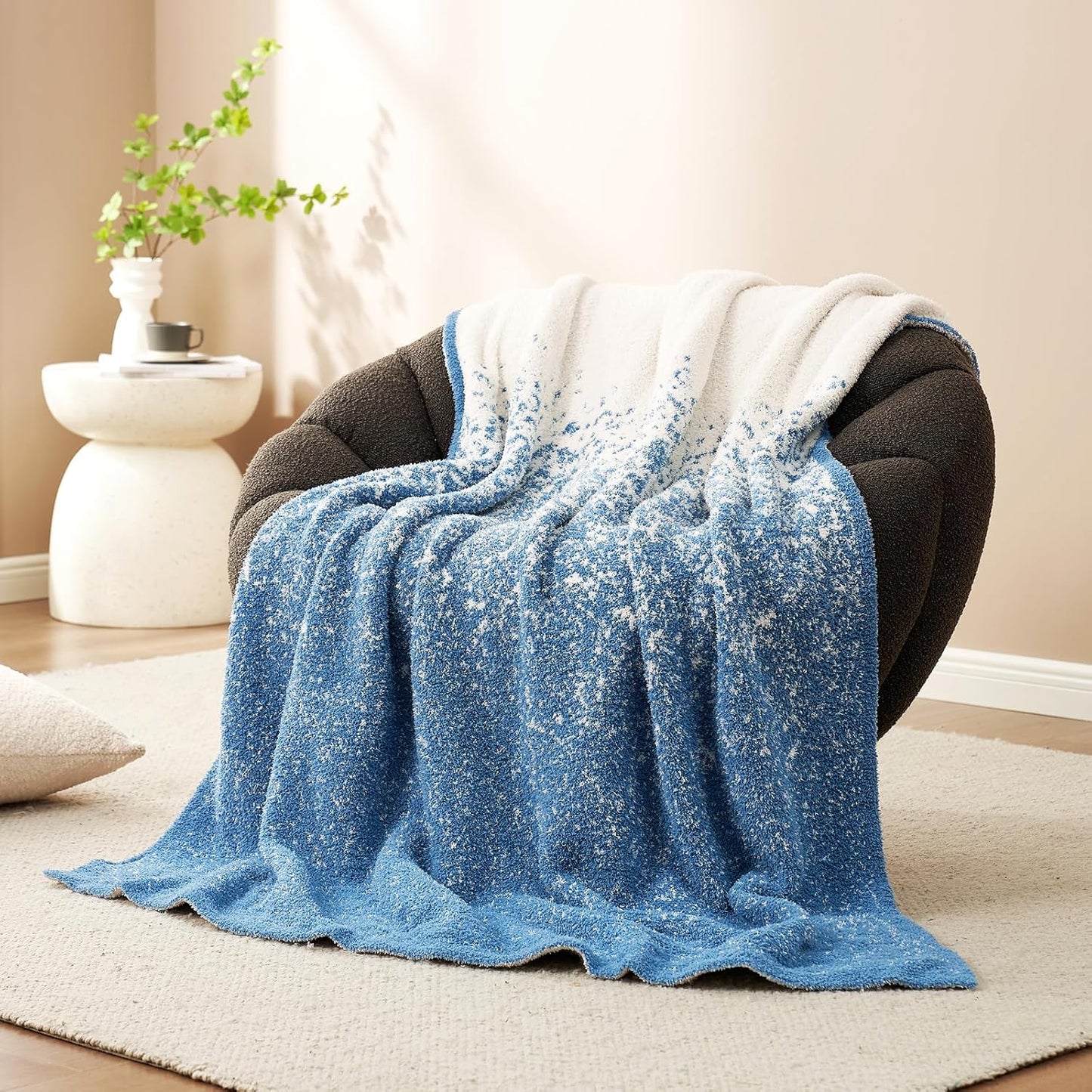 Snuggle Sac Blue Blanket Twin Size for Bed and Sofa, Reversible Super Soft Blankets Warm Cozy Knit Blankets Fuzzy Plush Lightweight for Couch, Picnic, Ombre Blue, 60x80 inches